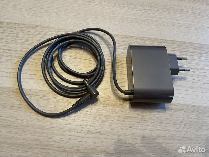 Зарядное устройство для пылесоса Dyson V10/V11/V15