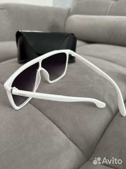 Очки солнцезащитные женские