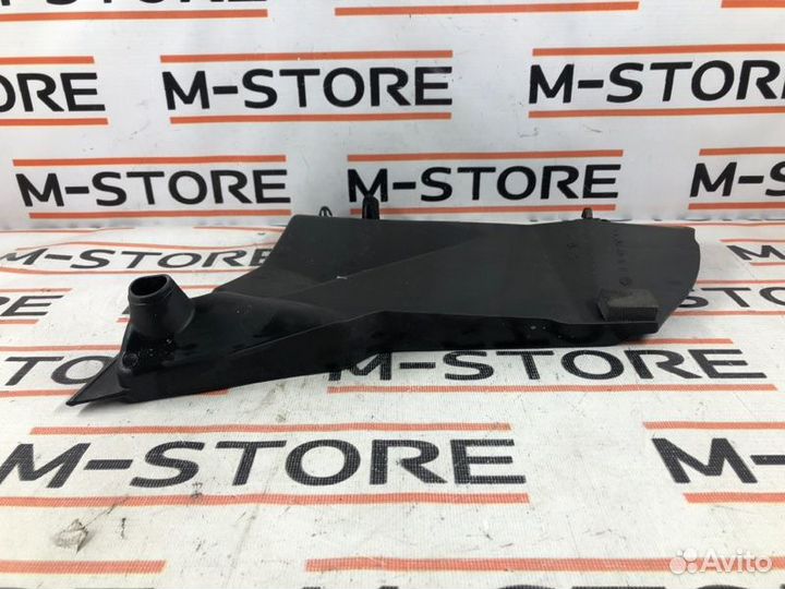 Водосток передний правый Mercedes-Benz C-Class