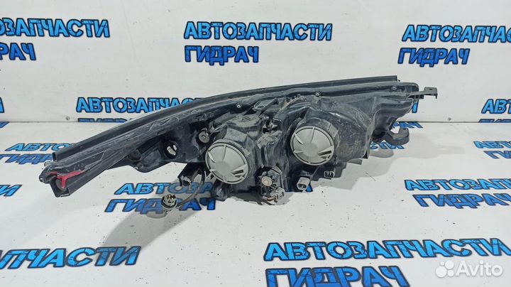 Фара левая Toyota Highlander, 3 поколение 811500E380. Дефект. Сломано крепление