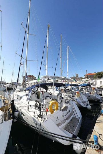 Парусно-моторная яхта Jeanneau Sun Odyssey 39i