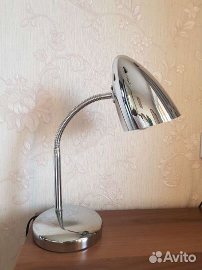 Настольная лампа с лампочкой