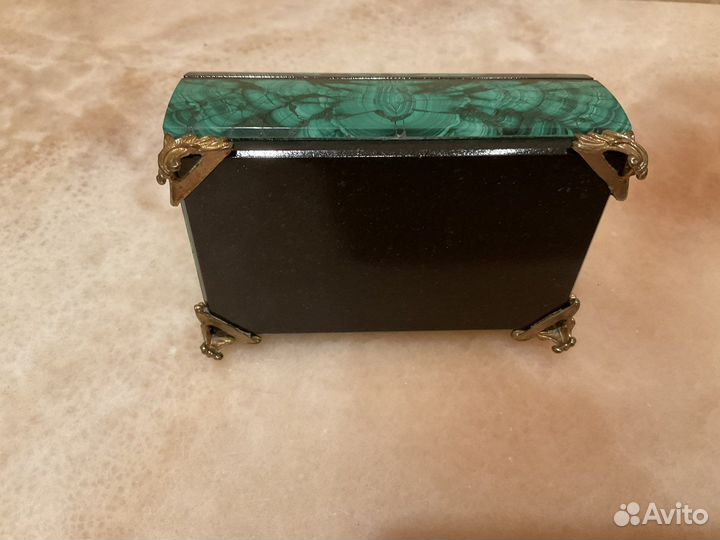 Малахитовая шкатулка