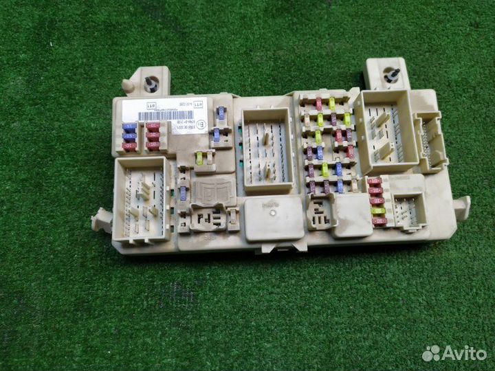 Блок предохранителей Ford Focus 2 2005-2008