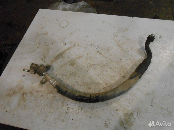 Шланг кондиционера (Mitsubishi Galant)