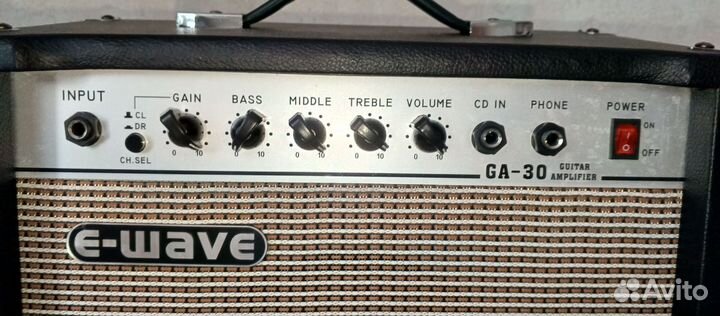Гитарный комбоусилитель 30 ватт