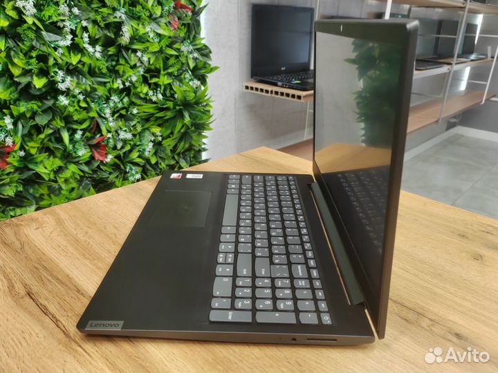 Современный ноутбук Lenovo, AMD A6-9th, 256gb