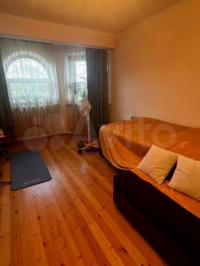 3-к. квартира, 110,1 м², 1/6 эт.