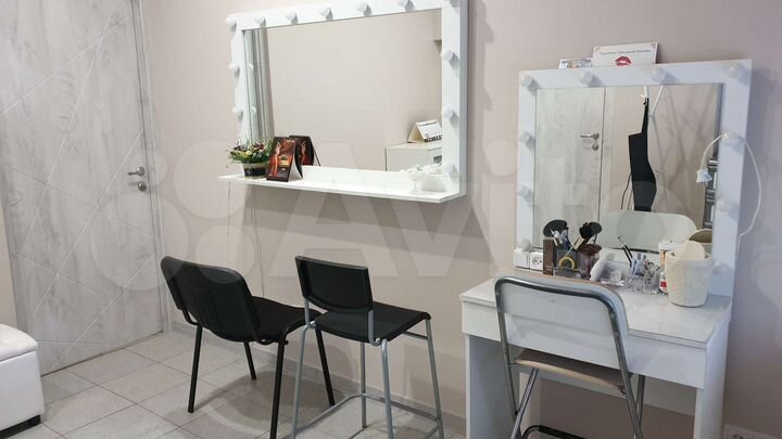 Свободного назначения, студия красоты 65.8 м²