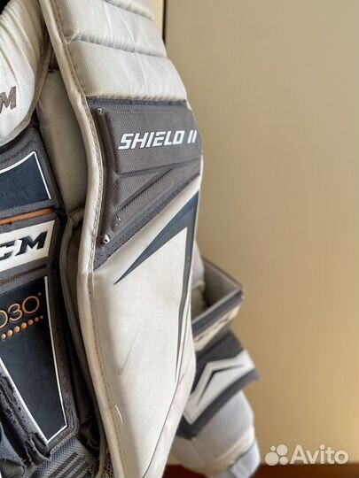 Вратарский нагрудник CCM Shield II PRO