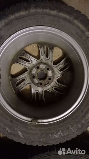 Диски R17 Volvo с зимней резиной Hakkapellita 8