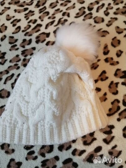 Шапка женская белая