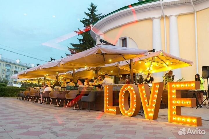 Уличный зонт. Зонт для кафе и ресторанов. Боковой