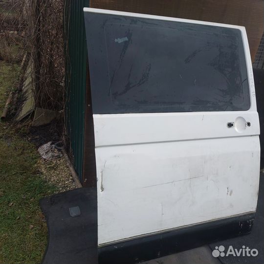 Дверь сдвижная правая VW Transporter T5