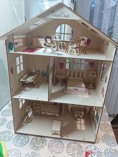 Домик кукольный