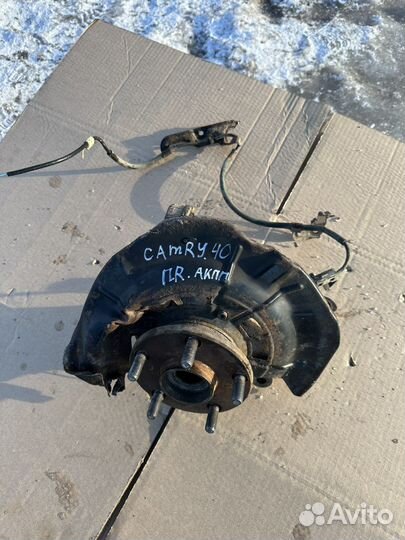 Поворотный кулак правый Toyota Camry V40 3.5