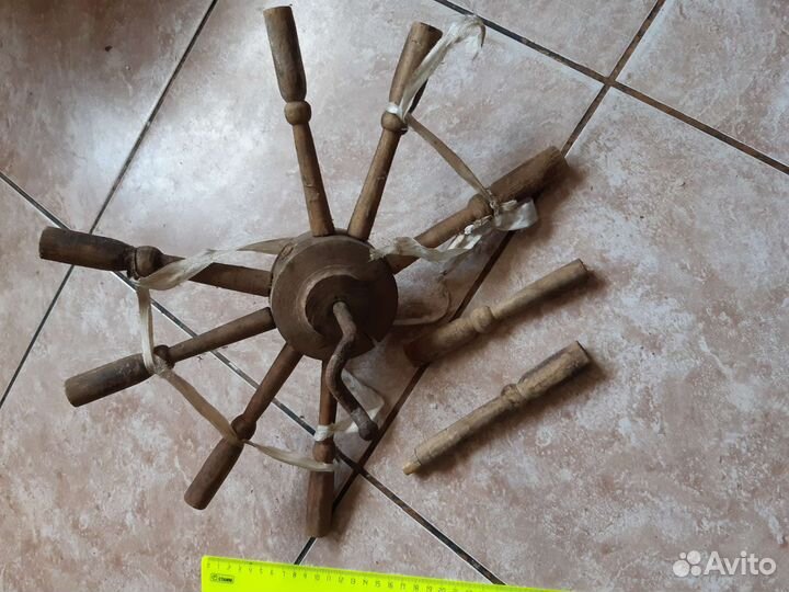 Деревянные детали от прялки