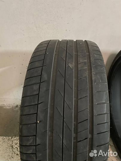 Petlas Velox Sport PT741 255/35 R20 19B