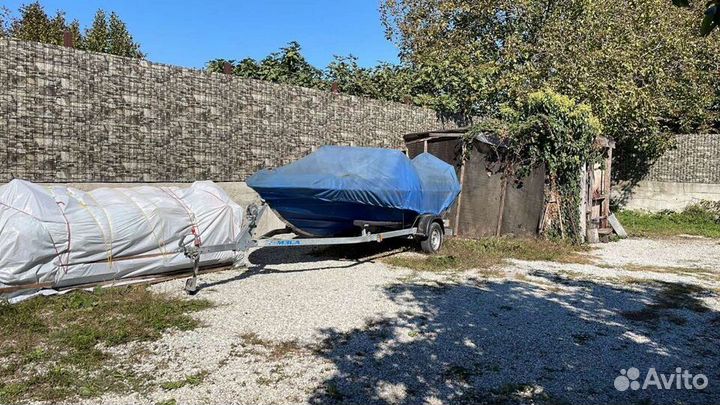 Стоянка для катеров и яхт