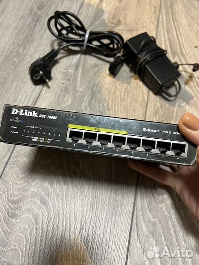 Коммутатор PoE D-link DGS-1008P