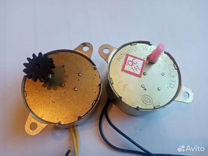 Электромоторчик 220 V 1.5-2 Wt 5/6 RFM