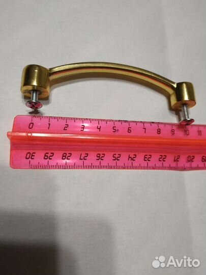 Мебельная ручка