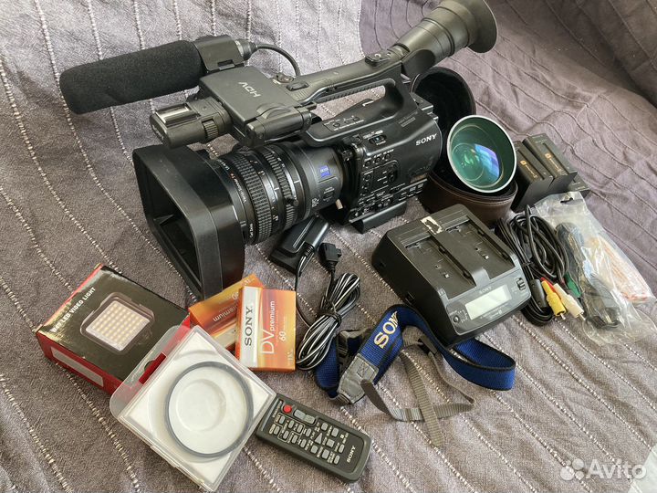 Видеокамера Sony HVR-Z7E большой комплект