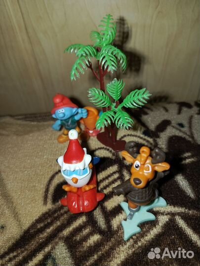 Фигурки от киндера пакетом