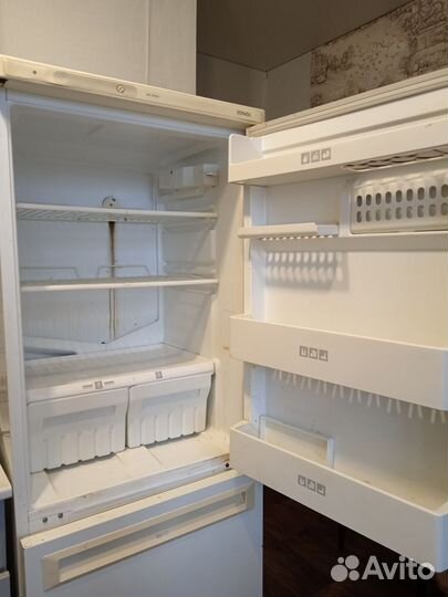 Холодильник Stinol