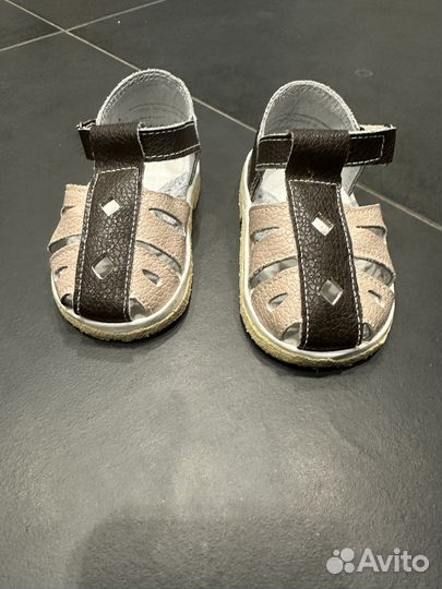 Сандалии на мальчика