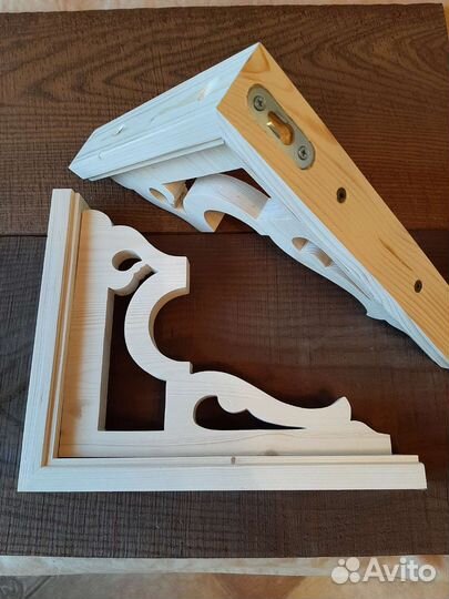 Кронштейн для полок