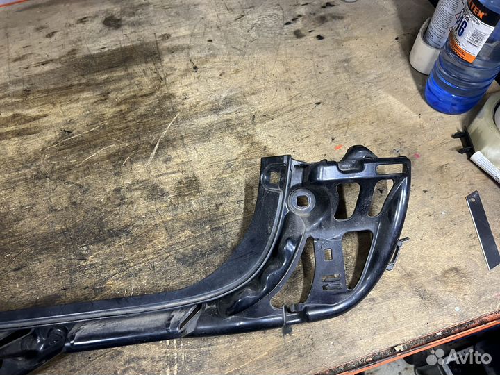 Кронштейн заднего бампера BMW E61