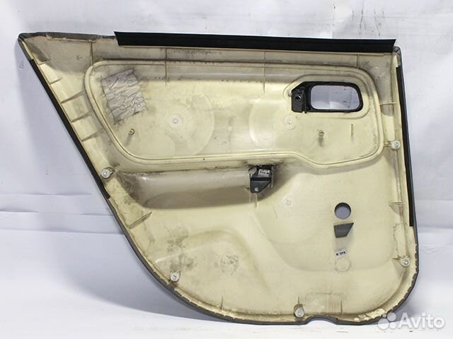 Обшивка двери задней правой Nissan Primera 2