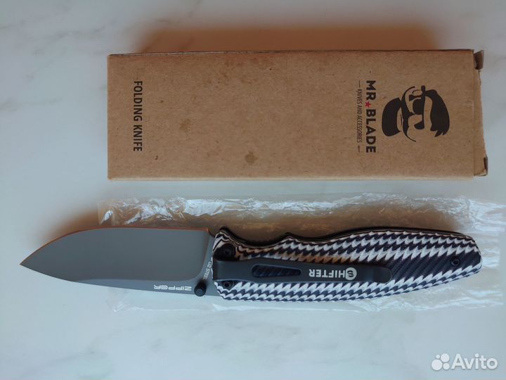 Mr. Blade (Shifter) Zipper coloured