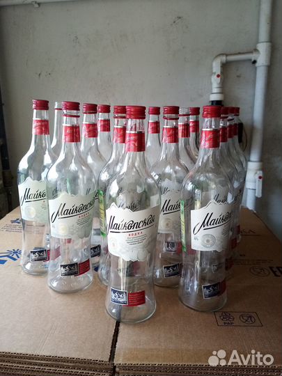 Бутылка стеклянная