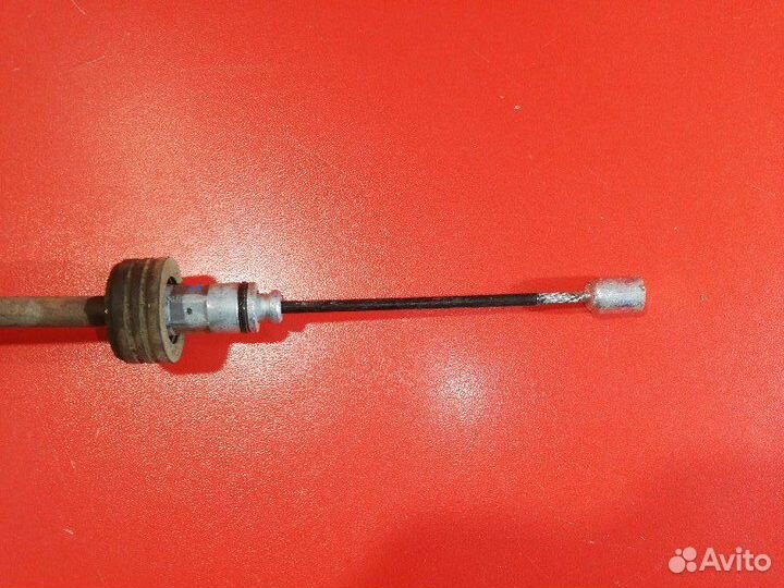 Трос стояночного тормоза левый Hyundai Solaris RB