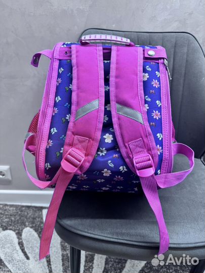 Рюкзак для девочки в школу