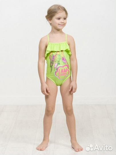 Купальник для девочек яблочный с попугаями (рост 1