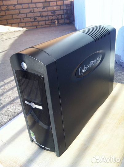 Ибп CyberPower 1350AVR
