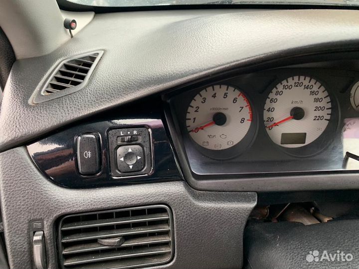 Mitsubishi Lancer 1.6 МТ, 2006, 270 000 км