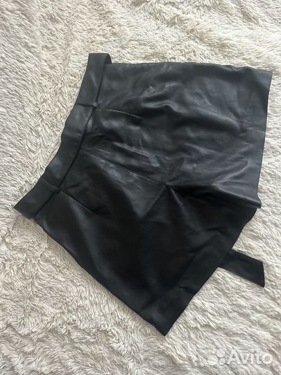 Кожаные шорты Ostin размер S