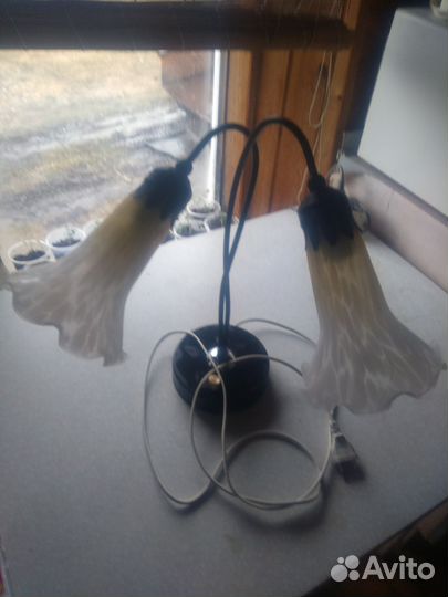 Лампа настольная