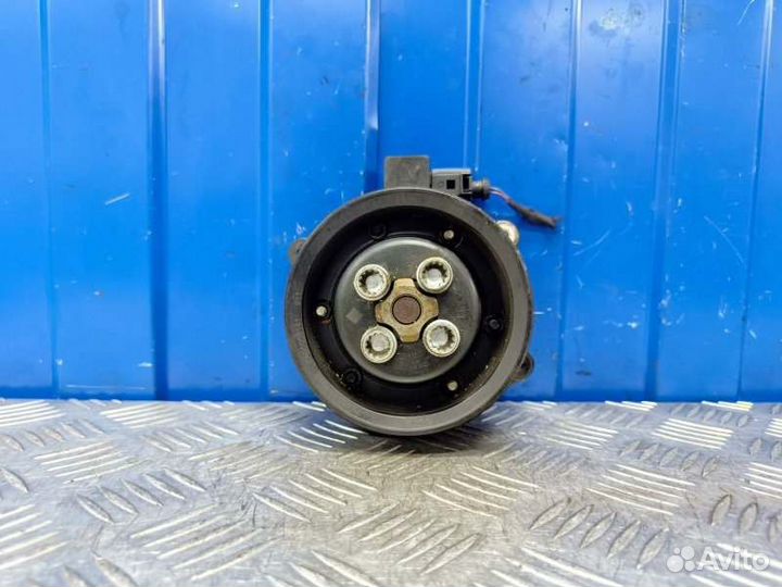 Помпа водяная Volkswagen Golf MK6 1.4 CAV 2010