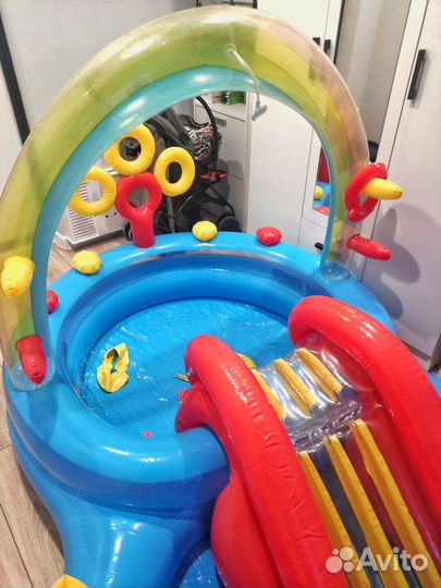 Бассейн детский с горкой б/у