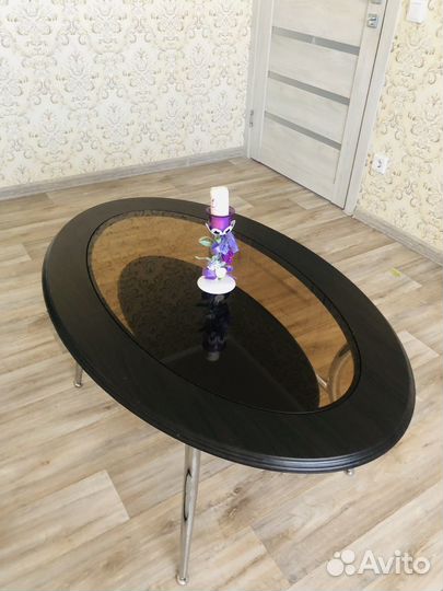 Стол журнальный стеклянный