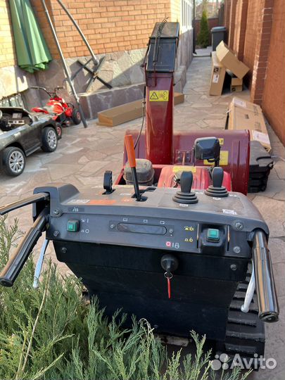 Снегоуборщик гусеничный honda hibrid HS980 I