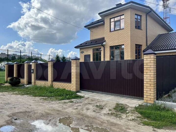 Дом 180 м² на участке 6 сот.