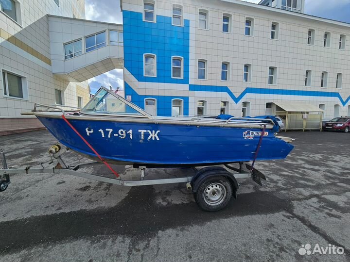 Лодка Quintrex Coast Runner 475