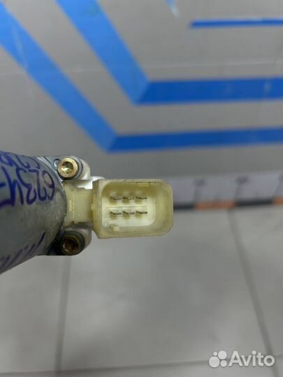 Моторчик переднего правого стеклоподъемника