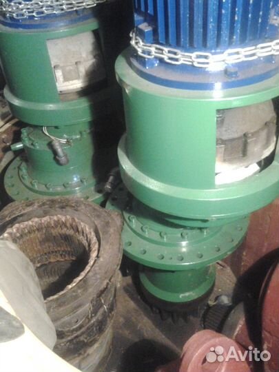 Редуктор поворота QTZ 80 с эл.двигателем